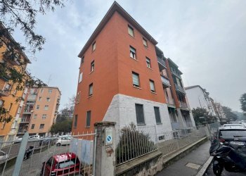 Facciata - Bilocale via Claudio Treves, 21, Bologna (zona Costa Saragozza) - foto 2