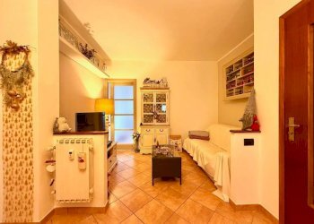 Soggiorno - Quadrilocale via Giacomo Leopardi, 1, Carmagnola - foto 5