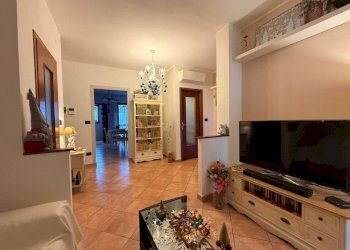 Soggiorno - Quadrilocale via Giacomo Leopardi, 1, Carmagnola - foto 8