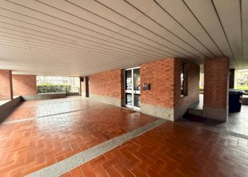 Interno palazzo - Quadrilocale via Giacomo Leopardi, 1, Carmagnola - foto 30