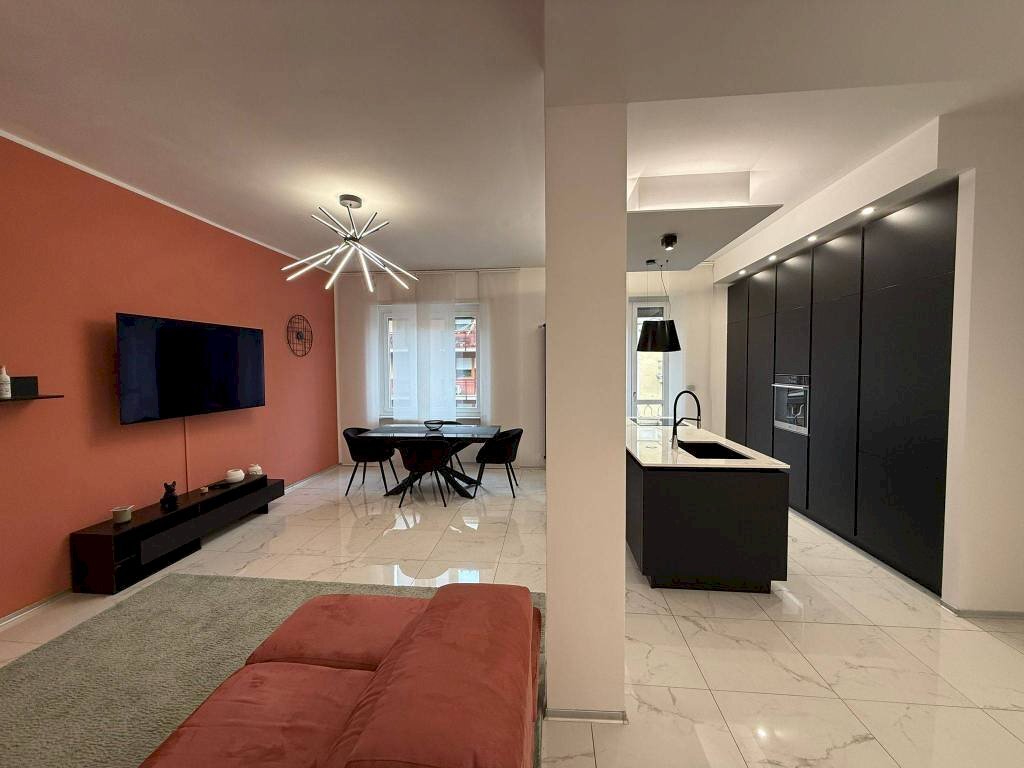 Salone - Quadrilocale corso Sebastopoli, 55, Torino (zona Lingotto) - foto 3