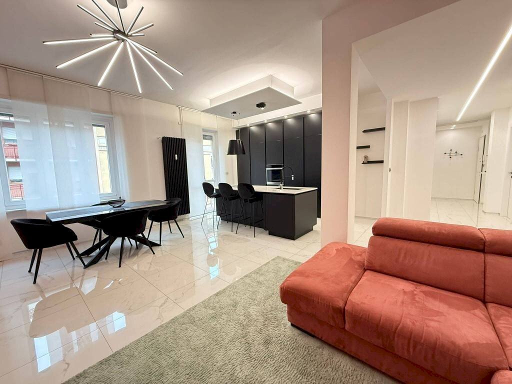 Salone - Quadrilocale corso Sebastopoli, 55, Torino (zona Lingotto) - foto 2