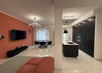 Salone - Quadrilocale corso Sebastopoli, 55, Torino (zona Lingotto) - foto 3