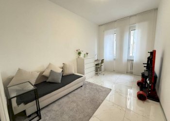 Camera da letto - Quadrilocale corso Sebastopoli, 55, Torino (zona Lingotto) - foto 15