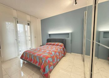 Camera da letto - Quadrilocale corso Sebastopoli, 55, Torino (zona Lingotto) - foto 17