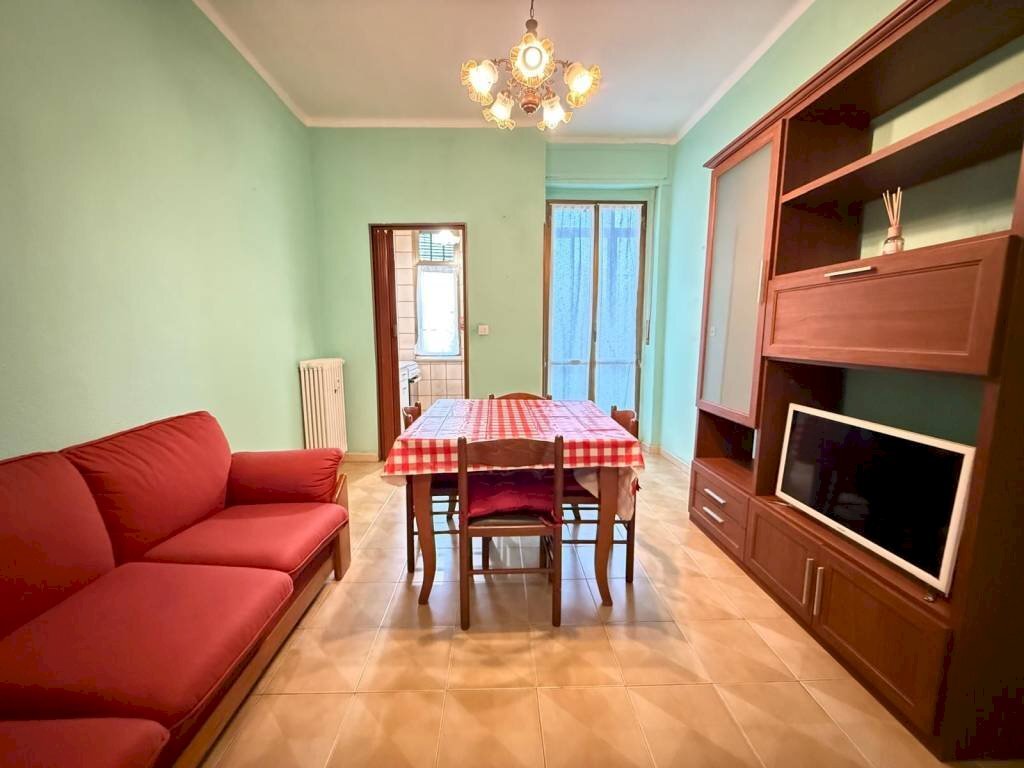 Soggiorno - Bilocale via Gaspare Vera e Libera Arduino, 35, Torino (zona Lingotto) - foto 2