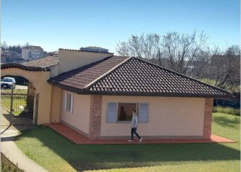 Facciata - Villa via Ambuschetti, 9, Chieri - foto 2