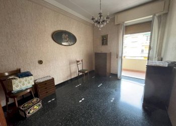 Camera da letto - Quadrilocale via Giovanni Guglielmo Longo, Genova (zona Pegli) - foto 13