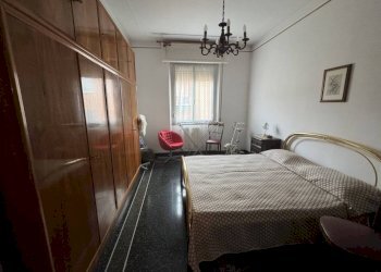 Camera da letto - Quadrilocale via Giovanni Guglielmo Longo, Genova (zona Pegli) - foto 18