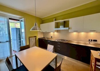 Cucina - Appartamento via Fratelli Rosselli, 130, Biella - foto 1