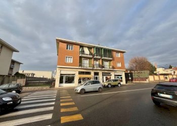 Facciata - Appartamento via Fratelli Rosselli, 130, Biella - foto 2