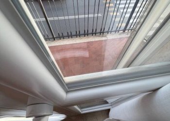 Balcone - Appartamento via Fratelli Rosselli, 130, Biella - foto 9