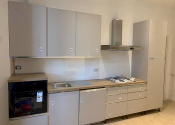 Cucina - Bilocale via Plinio, 4, Erba - foto 1