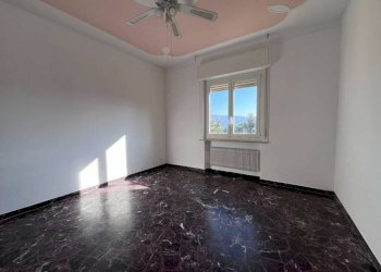 Sala da pranzo - Trilocale via Militare di Borzoli, 31, Genova (zona Borzoli) - foto 14