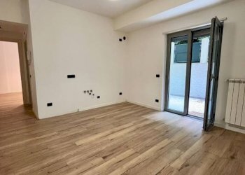 Salone - Bilocale via al Torrente Molinassi, 14, Genova (zona Sestri Ponente) - foto 1