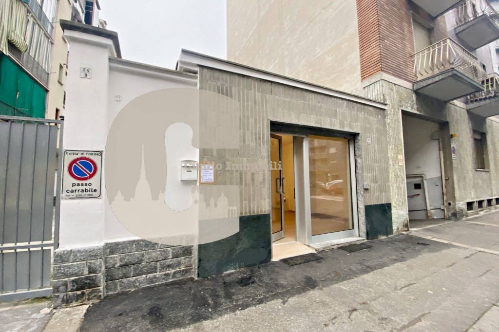 Facciata - Negozio via Pallanza, 24, Torino (zona Vanchiglietta) - foto 2