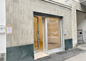 Ingresso - Shop via Pallanza, 24, Torino (neighborhood Vanchiglietta) - photo 1