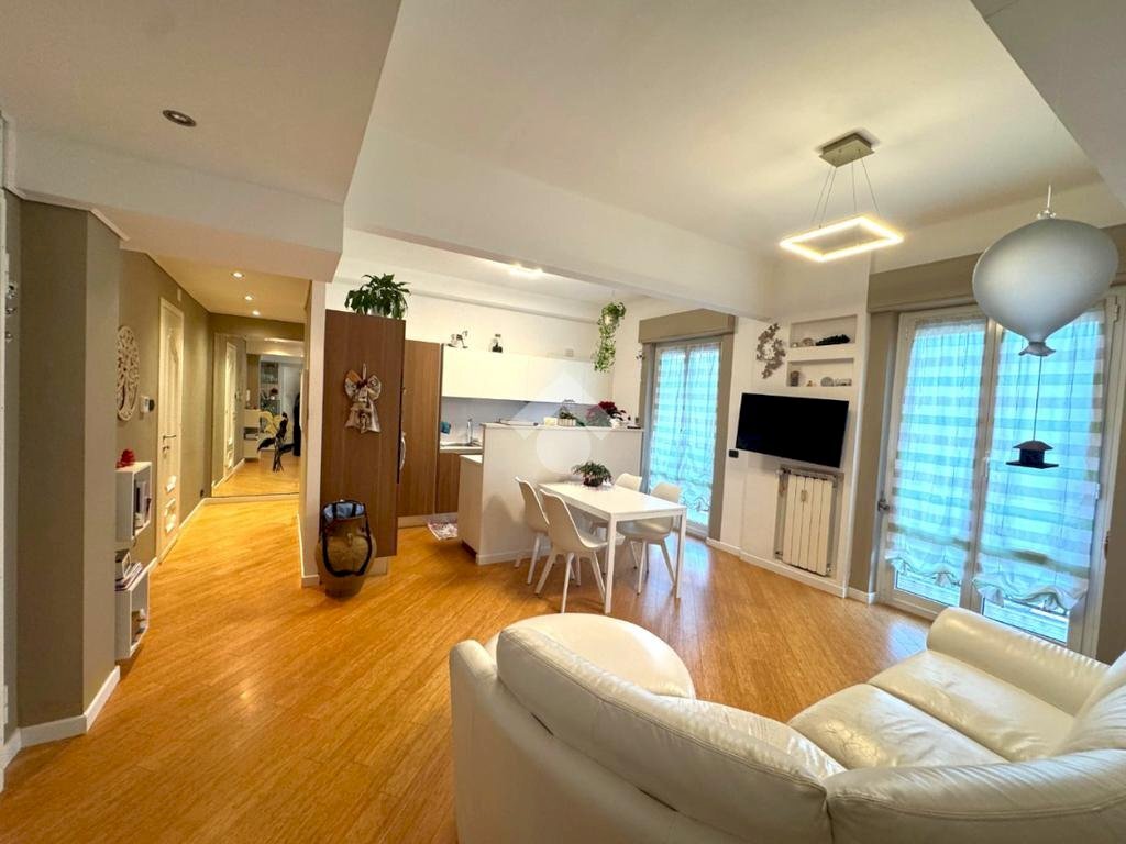 Three-room apartment Salita Brasile, Genova (neighborhood Bolzaneto) - photo 2