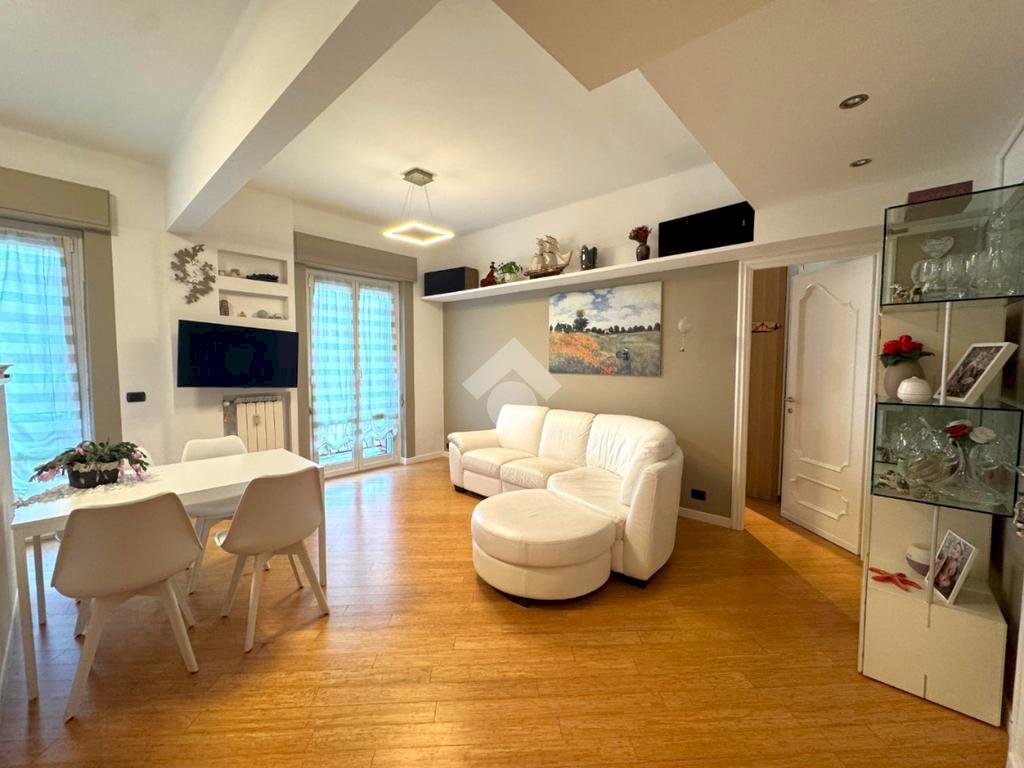 Three-room apartment Salita Brasile, Genova (neighborhood Bolzaneto) - photo 3