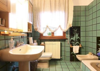 vendesi villa indipendente con giardino luccaIM - Villa Via della Chiesa XI 568, Lucca - foto 10