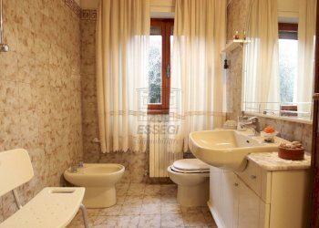 vendesi villa indipendente con giardino luccaIM - Villa Via della Chiesa XI 568, Lucca - foto 13