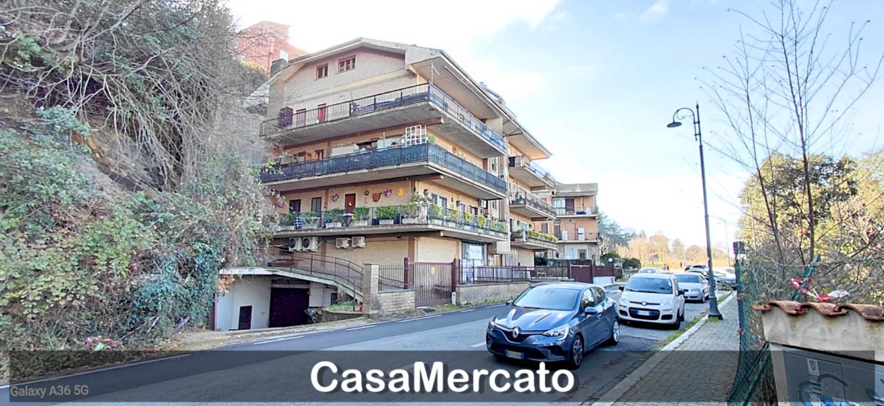 1.jpg - Quadrilocale Via Roma, Rocca di Papa - foto 1