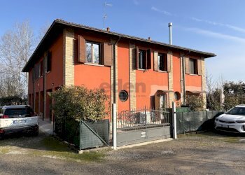 IMG_8247.JPG - Casa indipendente Strada Statale 9 Via Emilia 116, Castelfranco Emilia - foto 1