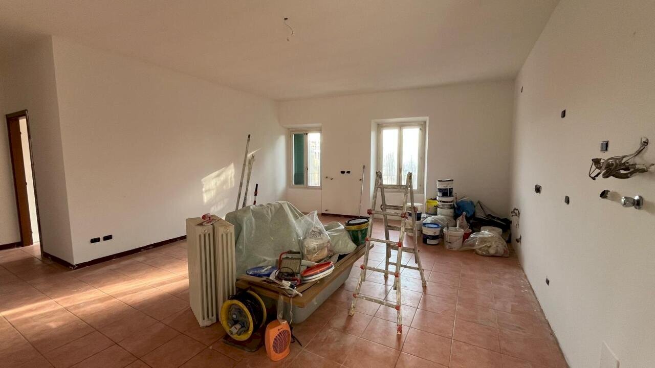 soggiorno - Appartamento via foscolo  1, Mozzate - foto 2