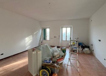 soggiorno - Appartamento via foscolo  1, Mozzate - foto 5