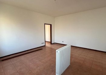 camera matrimoniale - Appartamento via foscolo  1, Mozzate - foto 9