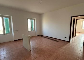 camera matrimoniale - Appartamento via foscolo  1, Mozzate - foto 10