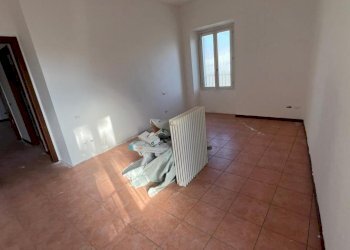 camera singola - Appartamento via foscolo  1, Mozzate - foto 17