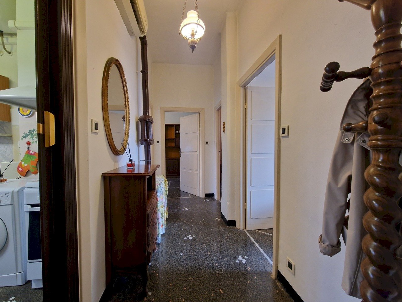 ingresso appartamento via agosti cornigliano genov - Appartamento Via Guido Agosti 4A, Genova (zona Cornigliano) - foto 2