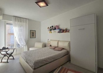 camera da letto - Trilocale Via Leonardo da Vinci, Alassio - foto 5