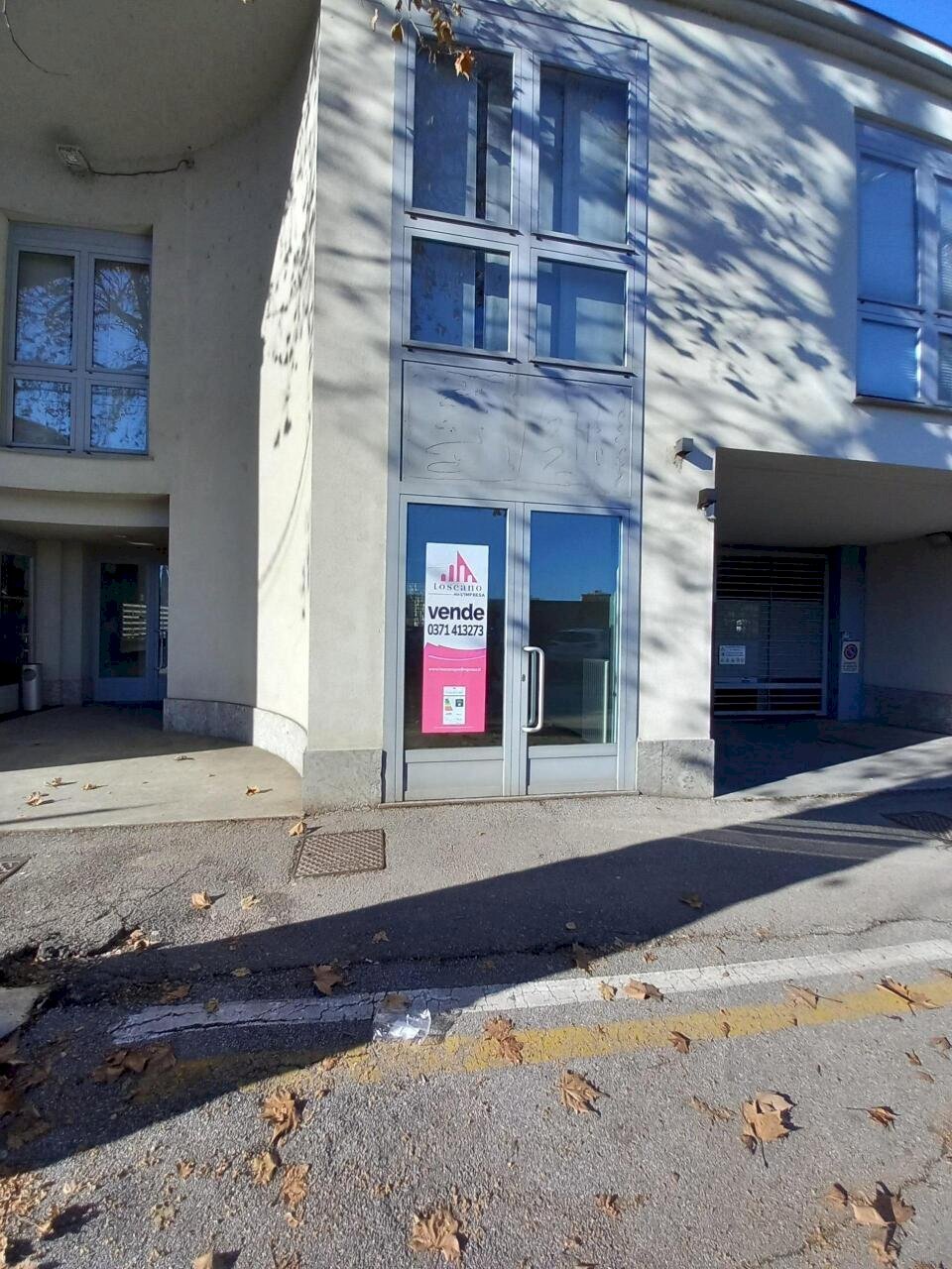 1000233996.jpg - Commercial Premises Viale Pavia, Lodi - photo 2