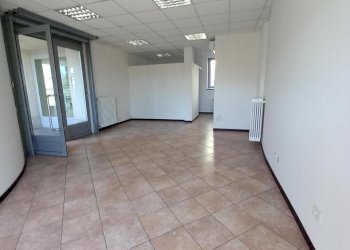 1000234023.jpg - Commercial Premises Viale Pavia, Lodi - photo 5