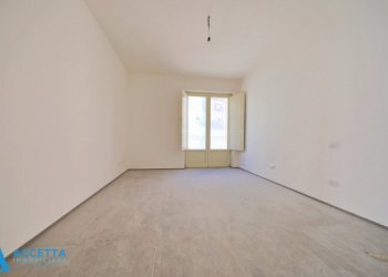 camera da letto - Quadrilocale Via Criscuolo 1, Taranto - foto 12