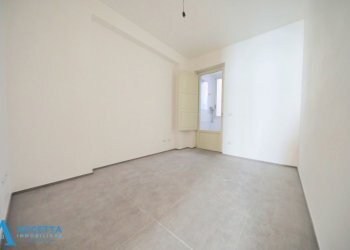 camera da letto - Quadrilocale Via Criscuolo 1, Taranto - foto 19