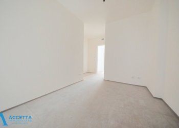 camera da letto - Quadrilocale Via Criscuolo 1, Taranto - foto 20