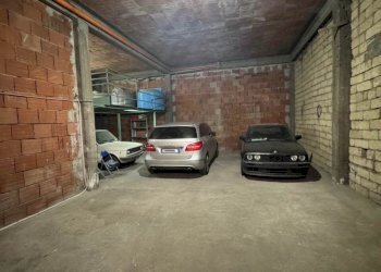 garage - Quadrilocale Via Istria 41, Paternò - foto 15