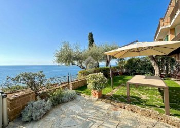 Three-room apartment Via Aurelia, Imperia - photo 2