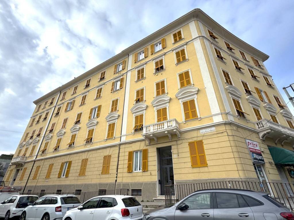 Three-room apartment via Arnaldo da Brescia, Genova (neighborhood Albaro) - photo 2