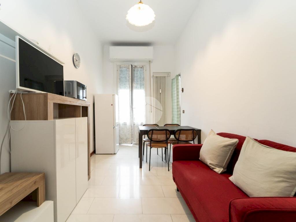 Three-room apartment Via Maestri Campionesi, Milano (neighborhood Cadore) - photo 1