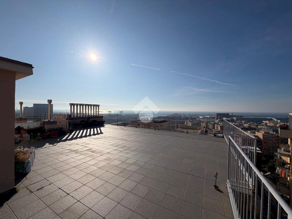 Four-room apartment Via Coronata, Genova (neighborhood Coronata) - photo 1