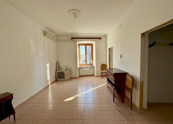 Quadrilocale Via Umberto Bertolotti, Genova (zona Cornigliano) - foto 2