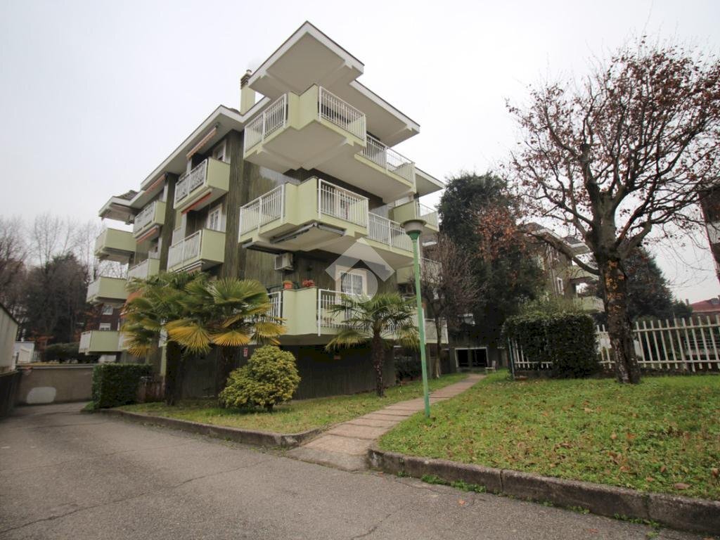 Two-room apartment Via Pace, Rho - photo 1