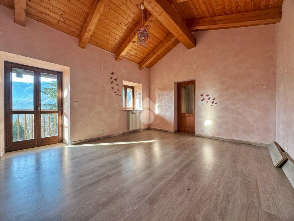 Semi-detached house Via S. Lucia, Val della Torre - photo 3