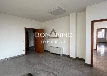 Foto 8 - Office VIA ROMA
 
19, Loria - photo 8