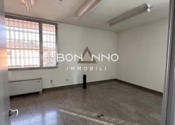 Foto 23 - Office VIA ROMA
 
19, Loria - photo 23