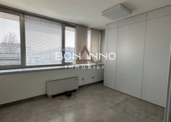 Foto 24 - Office VIA ROMA
 
19, Loria - photo 24